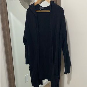 Black express long seater with hood